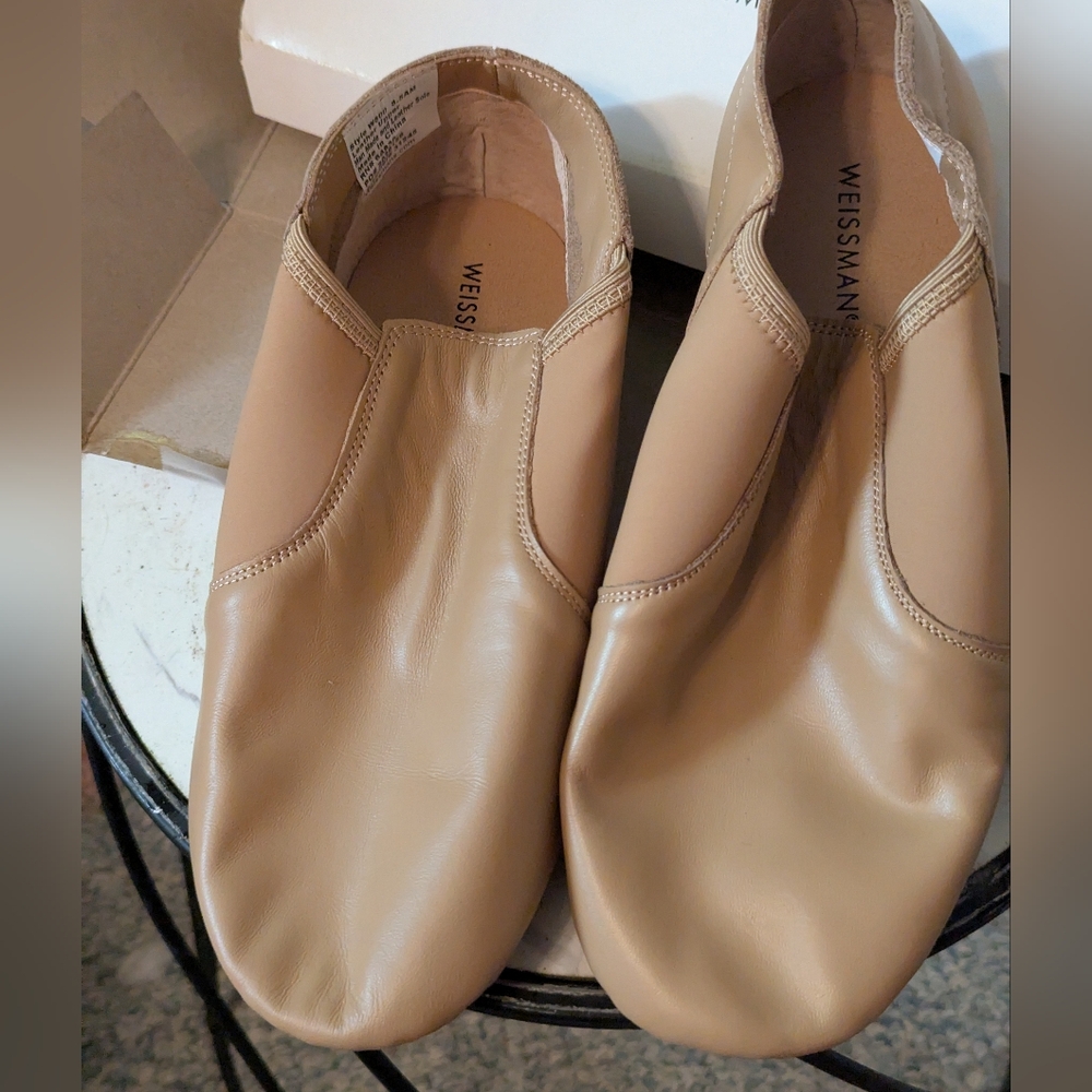 Women's NIB Weissmans Caramel Leather W600 Slip On Jazz Dance Shoes Sz 8.5
